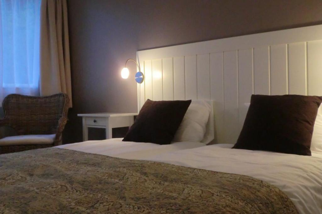 Lavik Fjord Hotel & Apartments Room photo